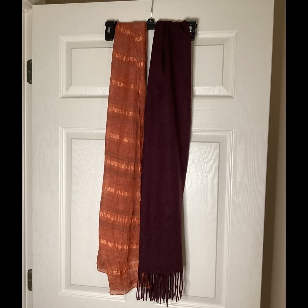 Set of 2 Women’s Scarves